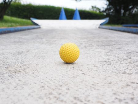 Gelber Golfball