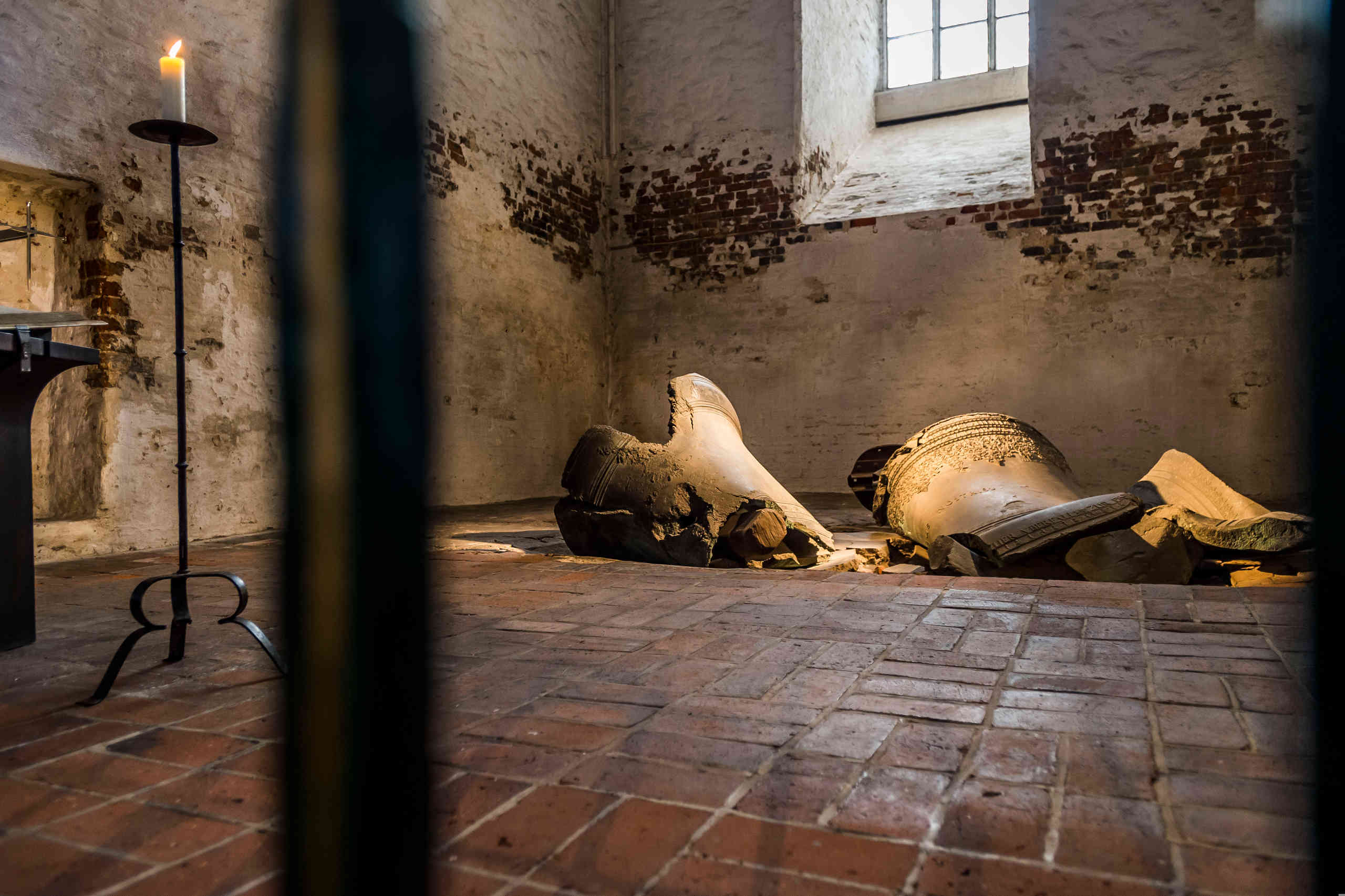 luebeck-glocke-marienkirche.jpg